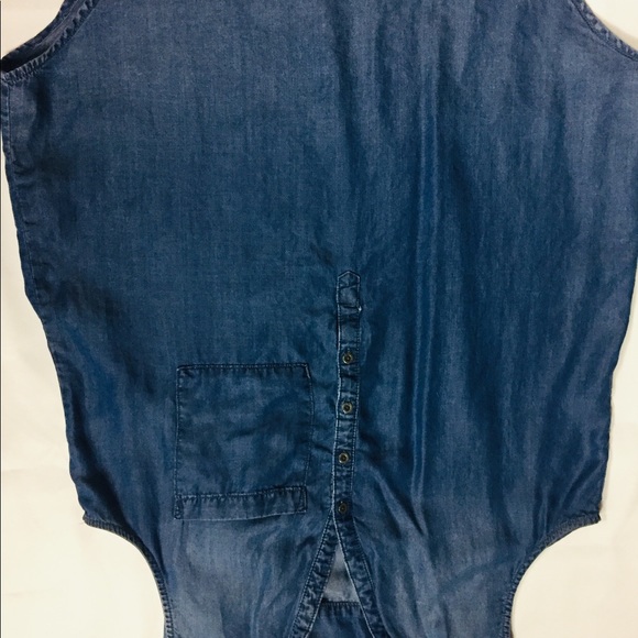 A fashionable denim jean shirt. - Picture 4 of 4